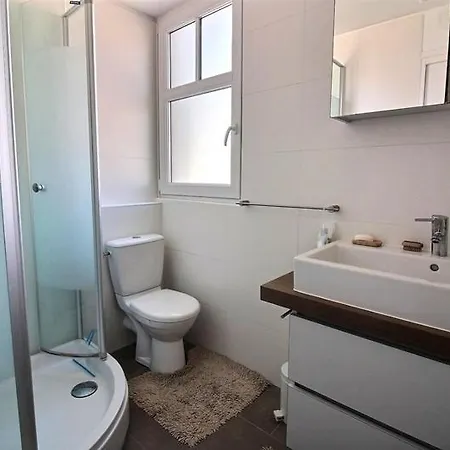 Annonce Professionnelle. 2 Avec Terrasse Sud, A 50m De La Plage, Pour 4 A 5 Personnes Apartman *