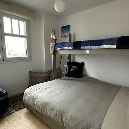 Annonce Professionnelle. 2 Avec Terrasse Sud, A 50m De La Plage, Pour 4 A 5 Personnes Apartman