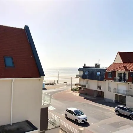 Annonce Professionnelle. 2 Avec Terrasse Sud, A 50m De La Plage, Pour 4 A 5 Personnes *