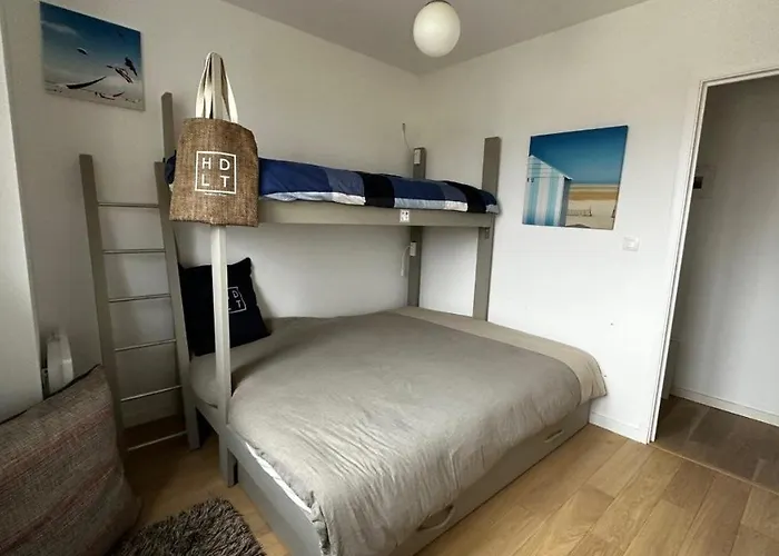 Appartement Annonce Professionnelle. 2 Avec Terrasse Sud, à 50m De La Plage, Pour 4 à 5 Personnes